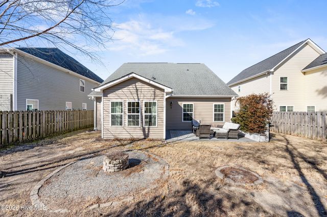 112 Collins Way, Hampstead, NC 28443