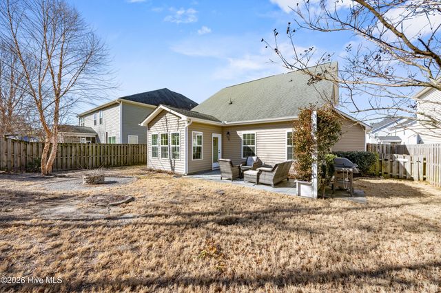 112 Collins Way, Hampstead, NC 28443