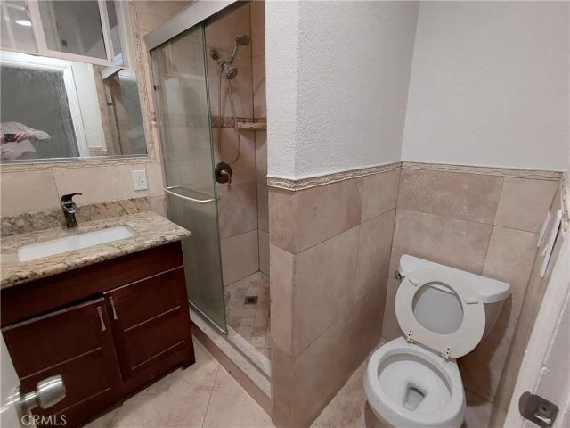 2542 N Pacific Avenue, Santa Ana, CA 92706