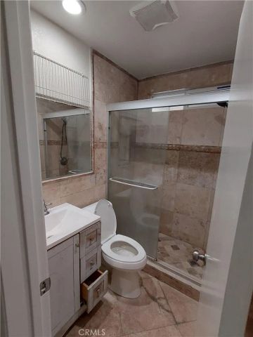 2542 N Pacific Avenue, Santa Ana, CA 92706