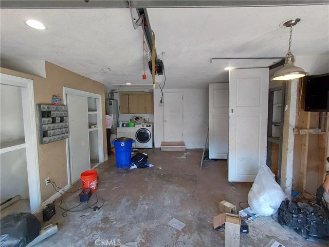 2542 N Pacific Avenue, Santa Ana, CA 92706
