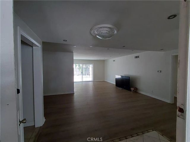 2542 N Pacific Avenue, Santa Ana, CA 92706