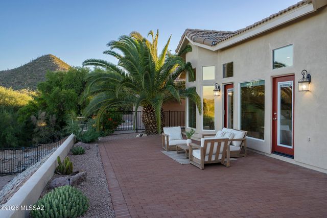 855 S Deer Meadow Loop, Tucson, AZ 85745