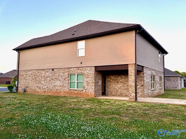 115 Pointe Haven Court, Huntsville, AL 35824