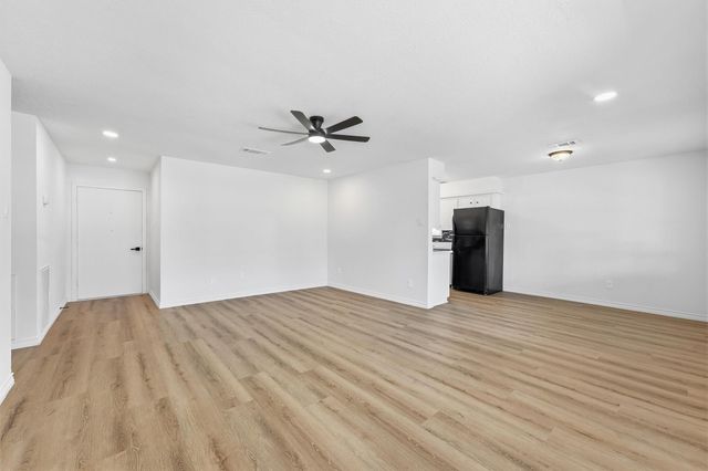 16215 Dunman Lane, Houston, TX 77044