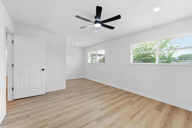 16215 Dunman Lane, Houston, TX 77044