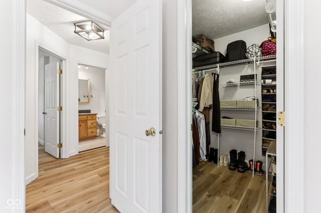 521 Thornberry Drive, Carmel, IN 46032