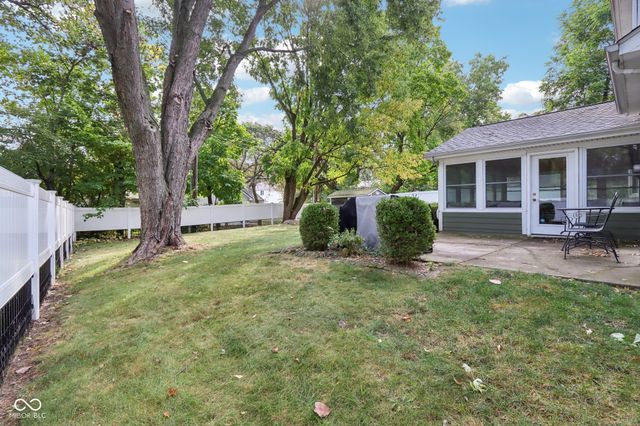 521 Thornberry Drive, Carmel, IN 46032