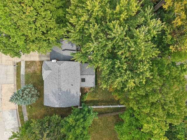 521 Thornberry Drive, Carmel, IN 46032