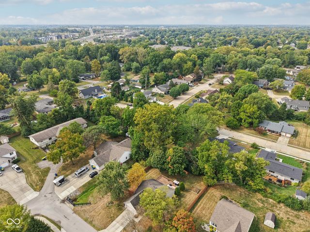 521 Thornberry Drive, Carmel, IN 46032