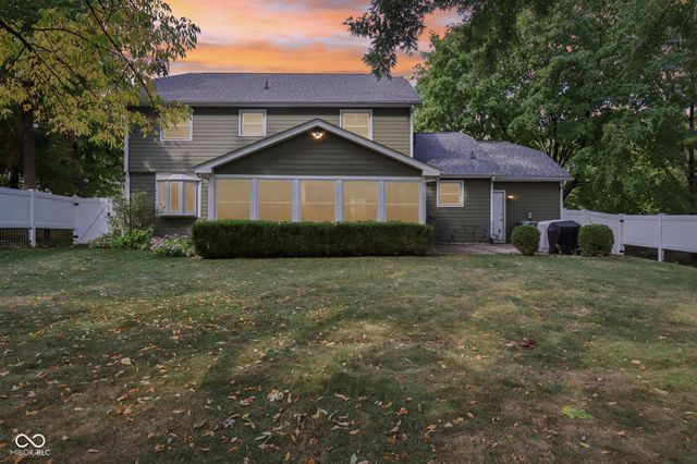 521 Thornberry Drive, Carmel, IN 46032