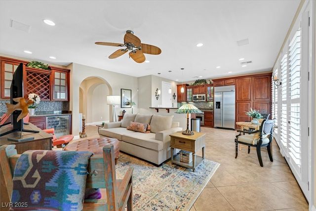 1214 Calcione Drive, Henderson, NV 89011