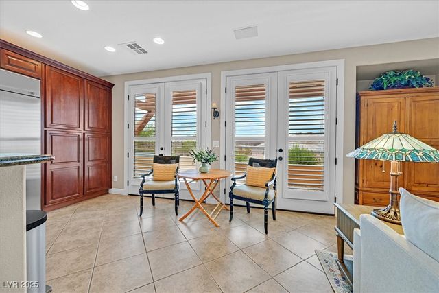 1214 Calcione Drive, Henderson, NV 89011