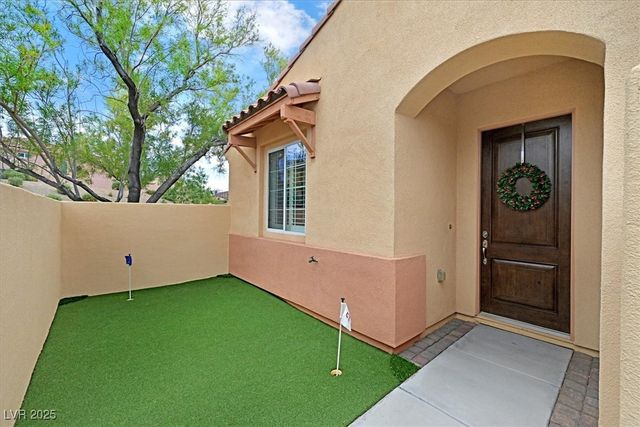 1214 Calcione Drive, Henderson, NV 89011