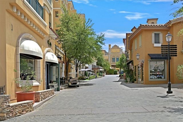 1214 Calcione Drive, Henderson, NV 89011