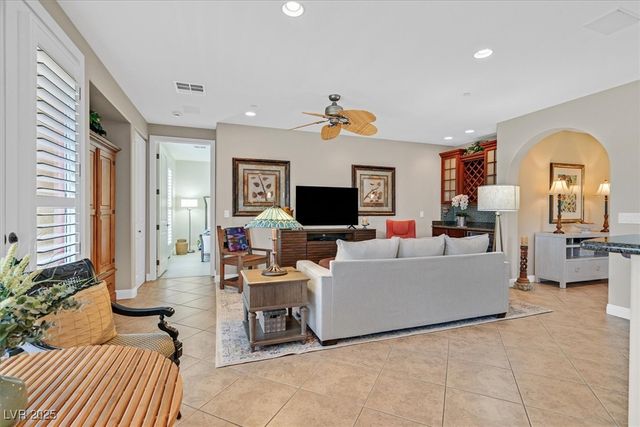 1214 Calcione Drive, Henderson, NV 89011