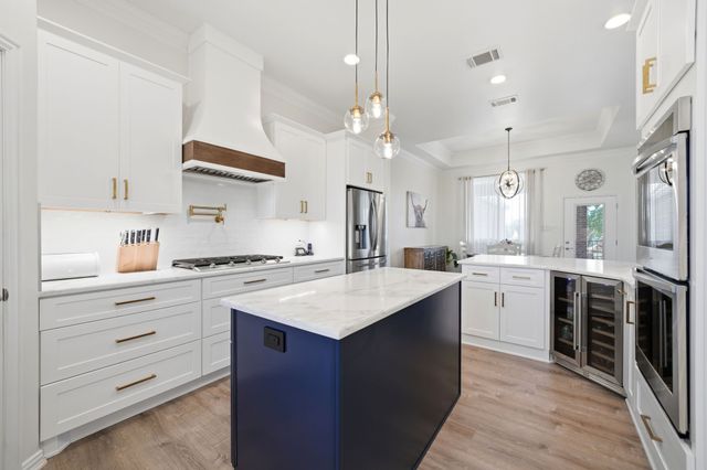 12176 Livingston Way, Talty, TX 75126