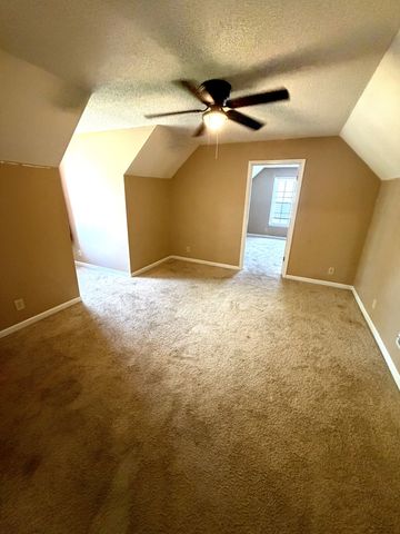482 Bamburg Dr, Clarksville, TN 37040