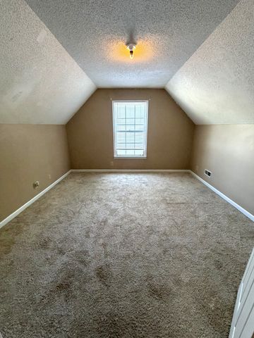 482 Bamburg Dr, Clarksville, TN 37040