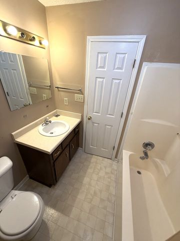 482 Bamburg Dr, Clarksville, TN 37040