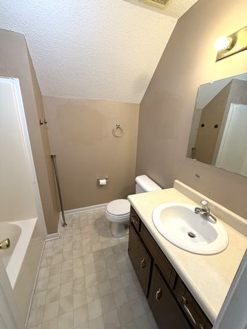 482 Bamburg Dr, Clarksville, TN 37040
