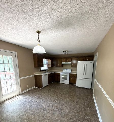 482 Bamburg Dr, Clarksville, TN 37040