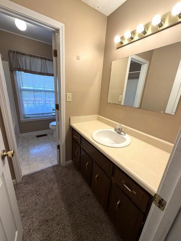 482 Bamburg Dr, Clarksville, TN 37040