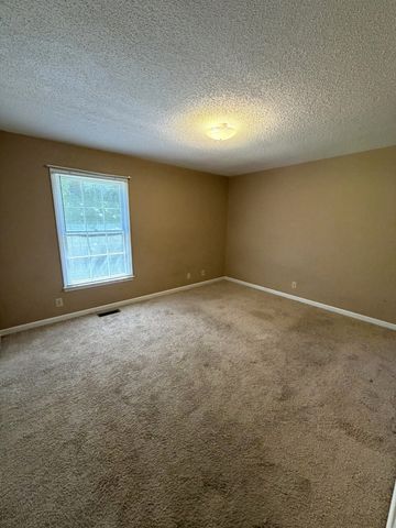 482 Bamburg Dr, Clarksville, TN 37040