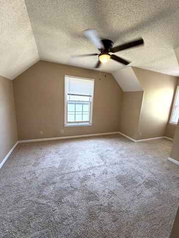 482 Bamburg Dr, Clarksville, TN 37040