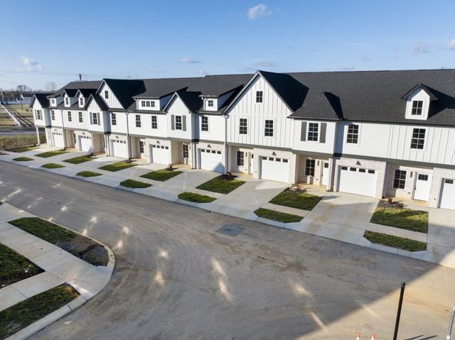 100 Maple View Dr, Lebanon, TN 37090