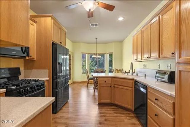 1300 Scarlet Oak Drive, Tehachapi, CA 93561