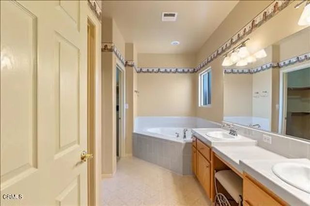 1300 Scarlet Oak Drive, Tehachapi, CA 93561