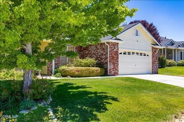 1300 Scarlet Oak Drive, Tehachapi, CA 93561