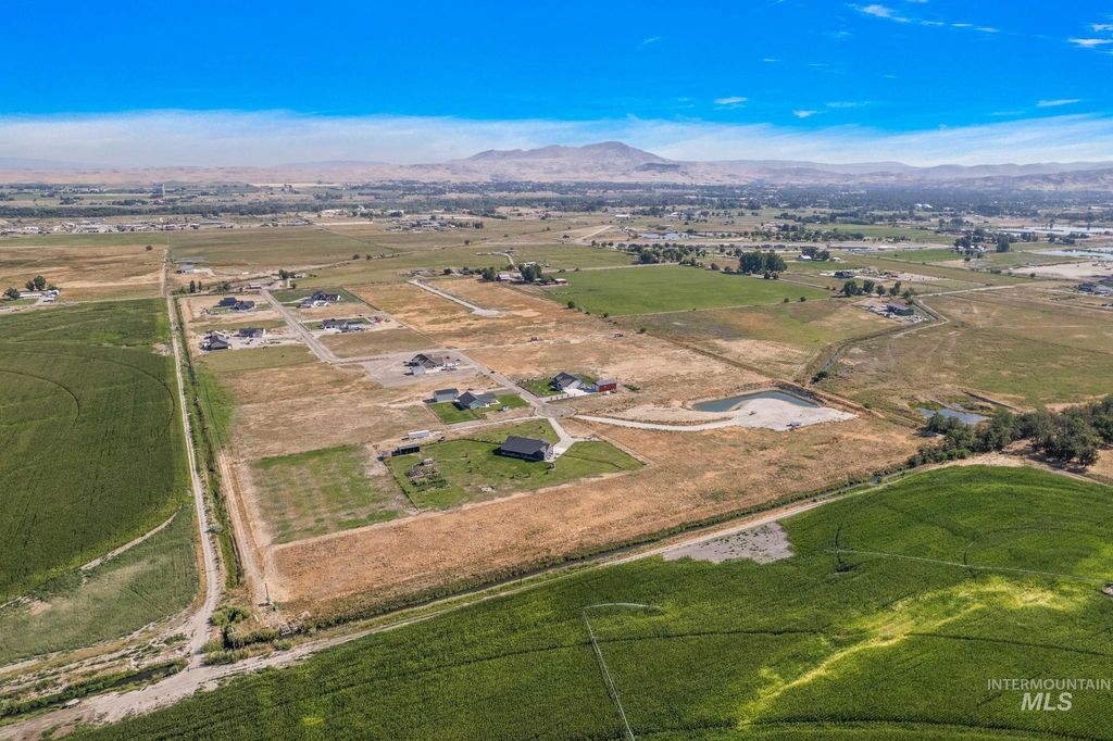 3190 Grandview, Emmett, ID 83617