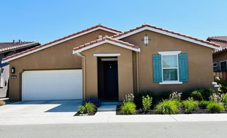 2051 White Oak Drive, Hollister, CA 95023