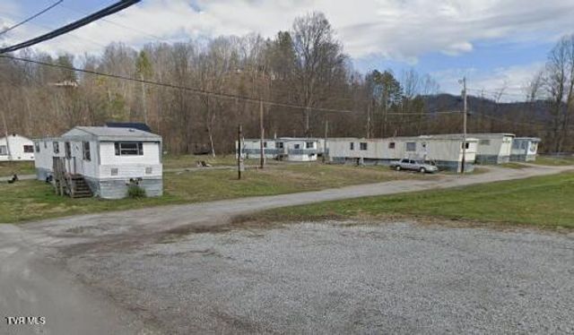 11741 Albemarle Road, Coeburn, VA 24230