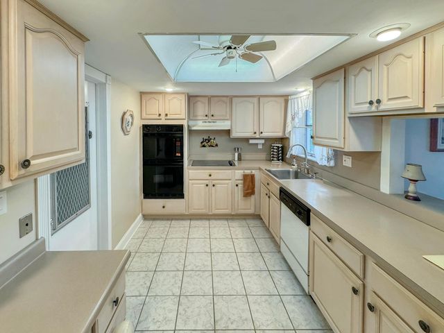 121 NW 31st Court, Pompano Beach, FL 33064
