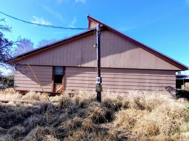 1641 county road 223, Floresville, TX 78114