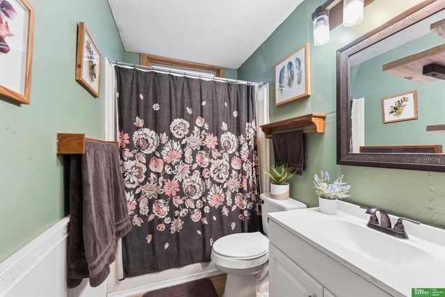 7305 S 78 Street, La Vista, NE 68128