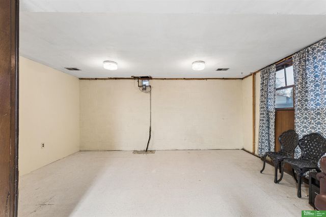 7305 S 78 Street, La Vista, NE 68128