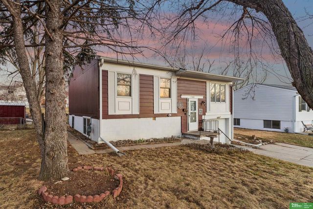 7305 S 78 Street, La Vista, NE 68128