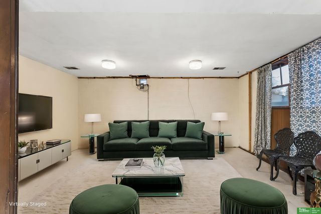 7305 S 78 Street, La Vista, NE 68128