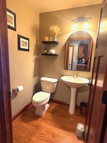 3365 NELSON ROAD, Oshkosh, WI 54904