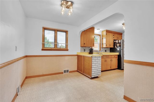 75 Girard Avenue, Cheektowaga, NY 14227