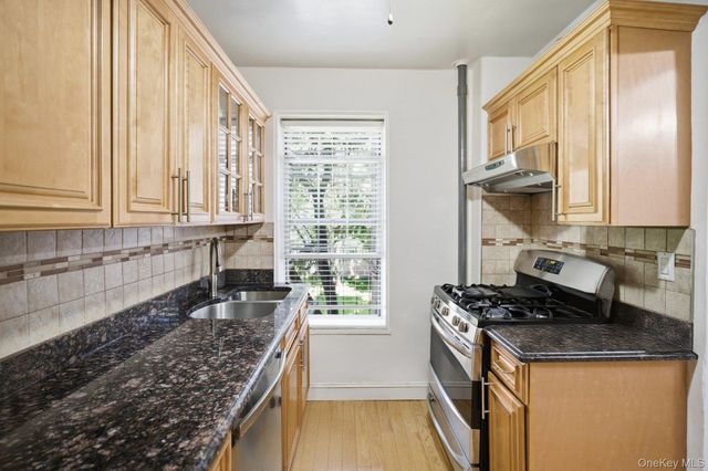 51-42 30th Avenue 3L, Woodside, NY 11377