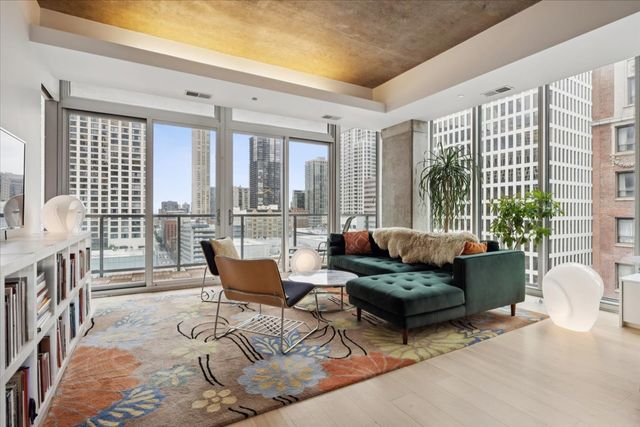 550 N Saint Clair Street 1508, Chicago, IL 60611