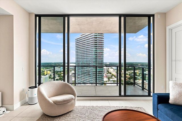 275 1ST AVENUE S 3308, St Petersburg, FL 33701