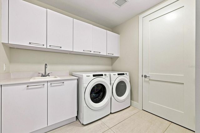 275 1ST AVENUE S 3308, St Petersburg, FL 33701