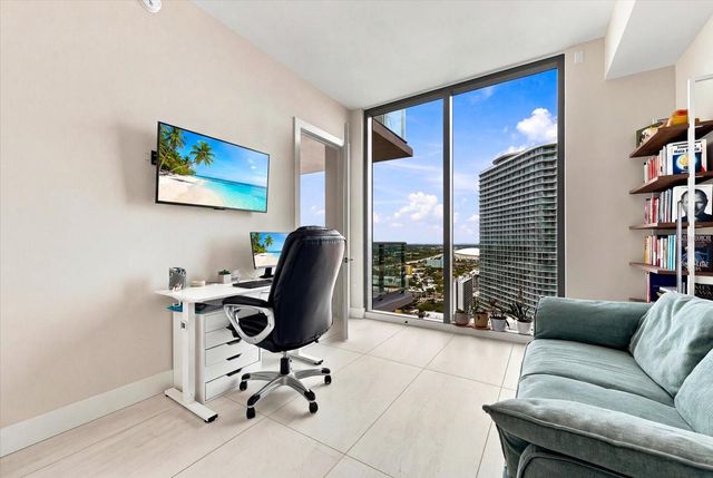 275 1ST AVENUE S 3308, St Petersburg, FL 33701