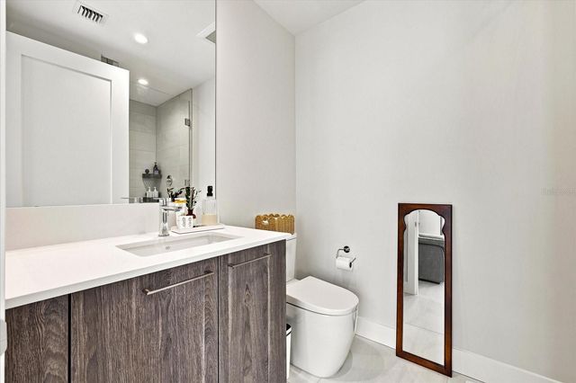 275 1ST AVENUE S 3308, St Petersburg, FL 33701